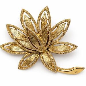 Vintage Avon Gold Tone Openwork Floral Brooch Textured Flower GrandmaCore